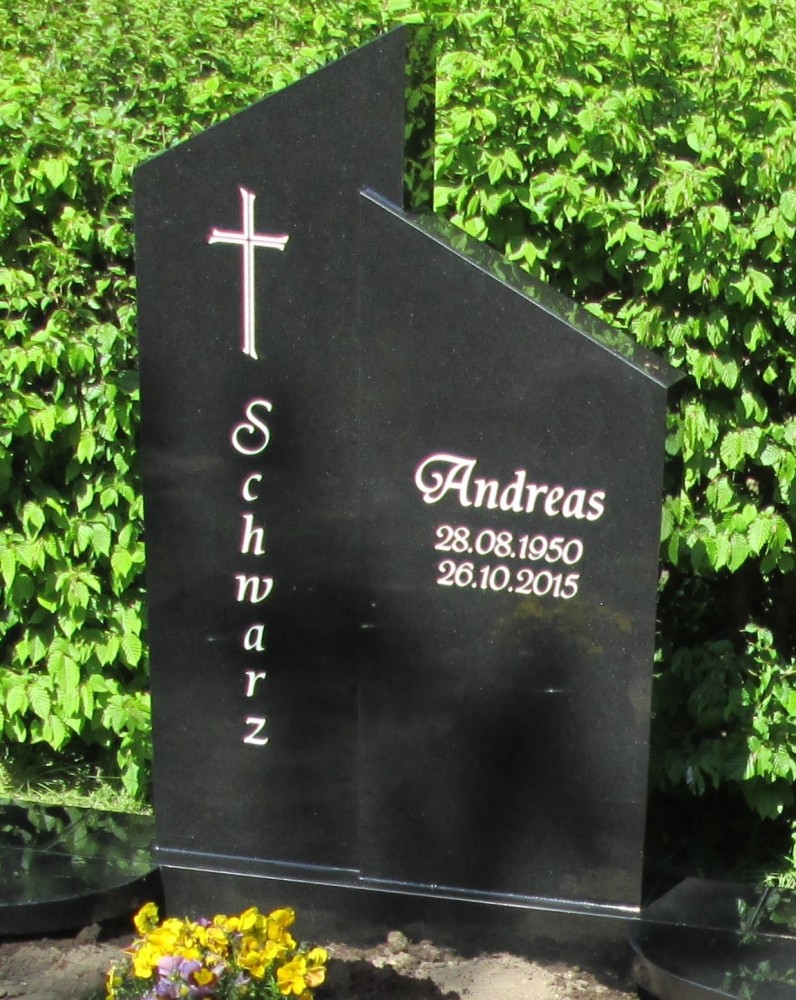 EG_098_Abs.Black.jpg